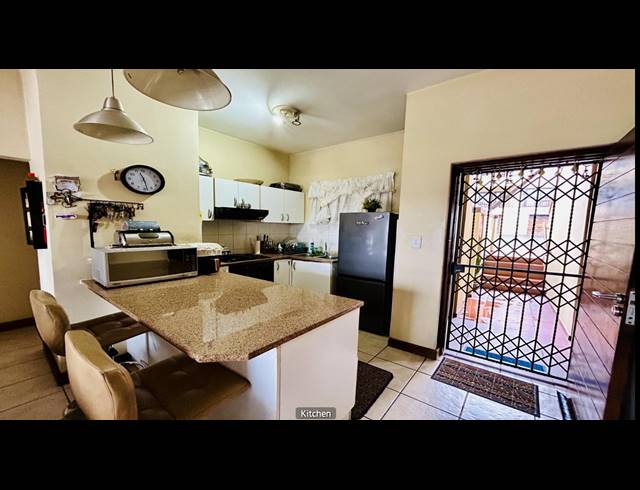 2 BEDROOM SECTIONAL TITLE FOR SALE IN PALMIET